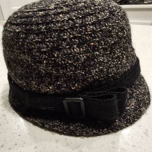 Betmar New York Women's Maya Bucket Hat - Picture 5 of 5
